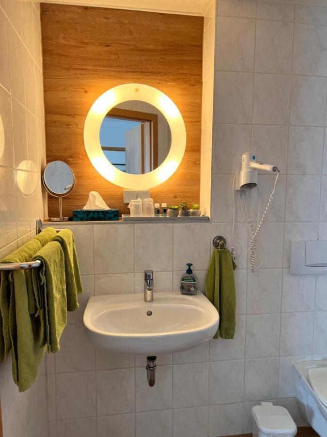 Hotel Abtshof Halberstadt Bagian luar foto