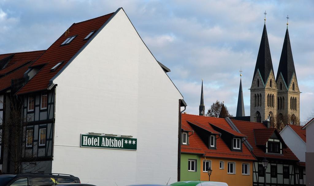 Hotel Abtshof Halberstadt Bagian luar foto