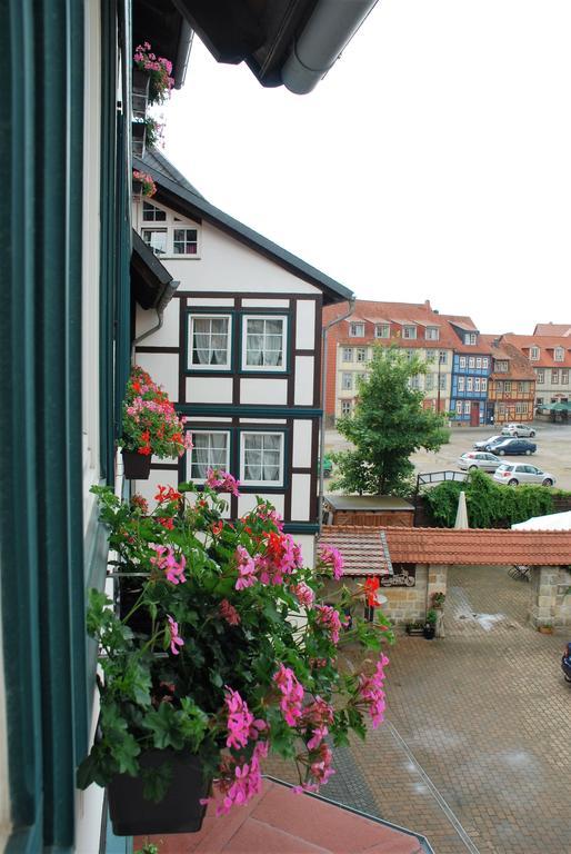 Hotel Abtshof Halberstadt Bagian luar foto