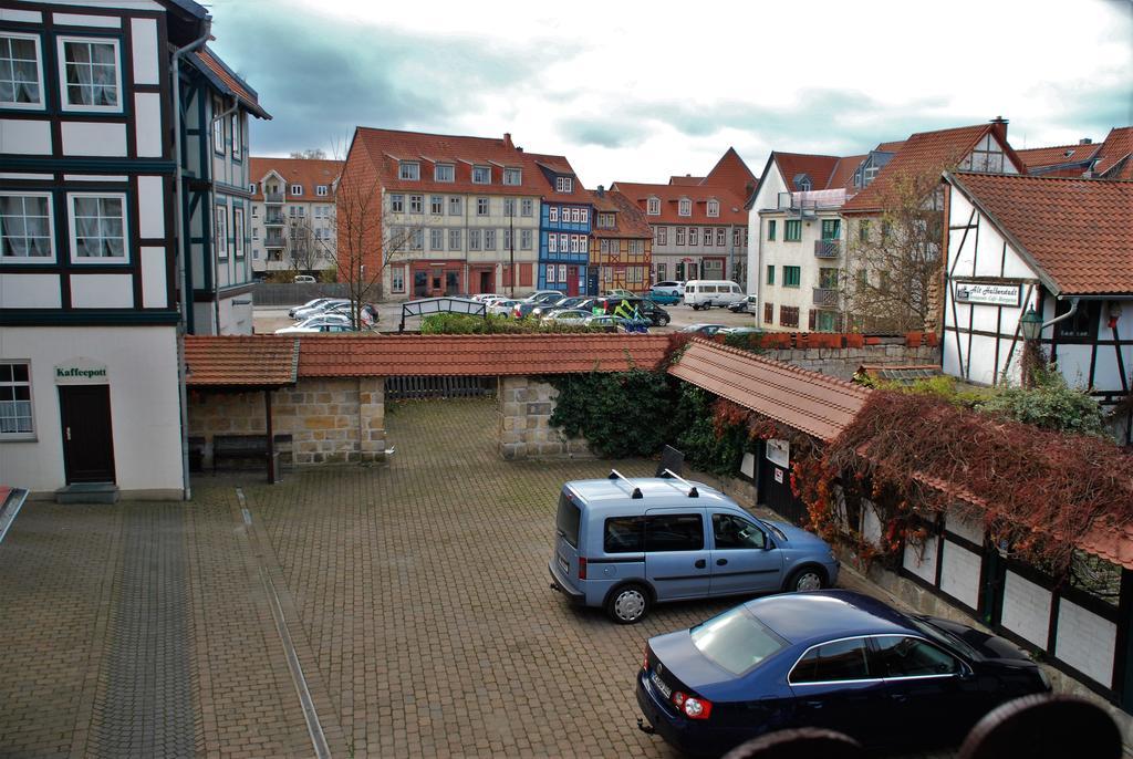 Hotel Abtshof Halberstadt Bagian luar foto